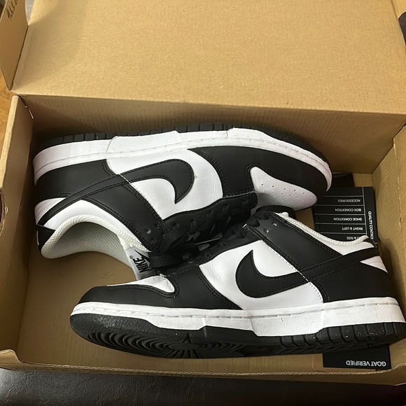 Nike Panda Dunks - Picture 8 of 8
